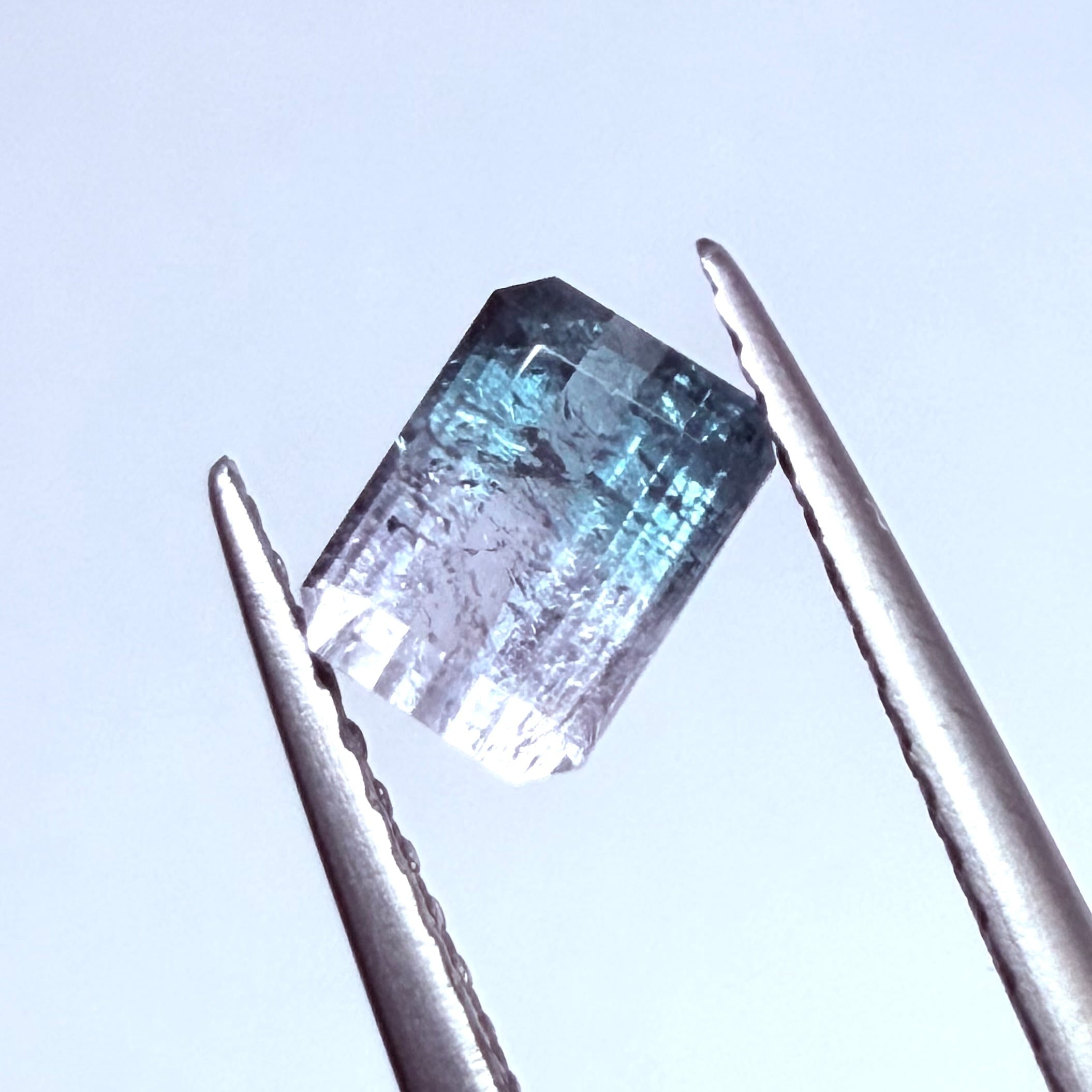 アナ雪の世界のようなバイカラートルマリン