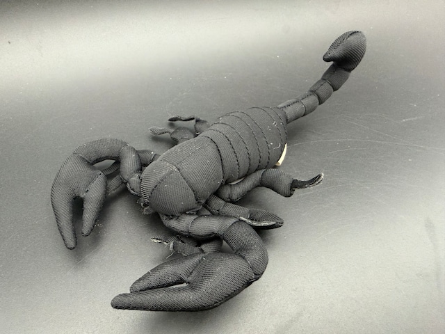 ブラックサソリ ぬいぐるみ中 ブラックサソリ ぬいぐるみ中