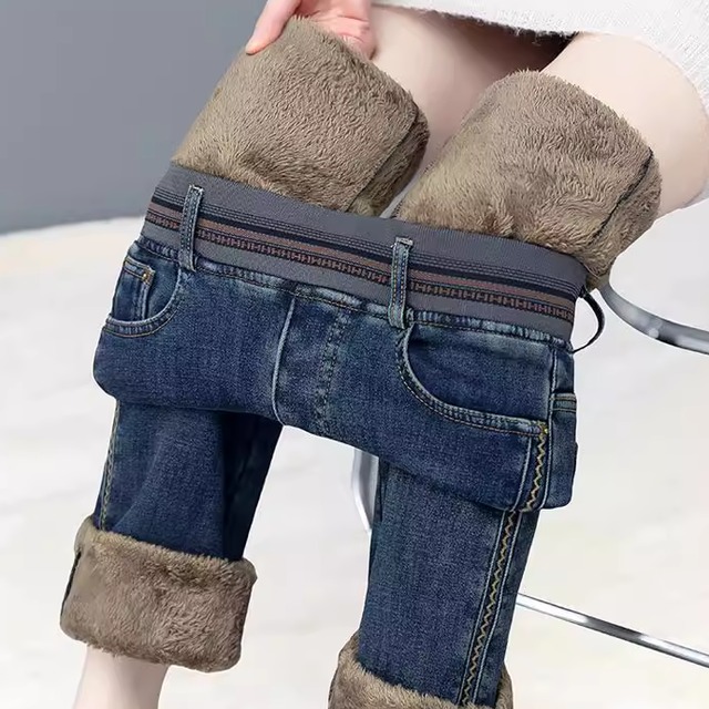 【送料無料】 デニムパンツ 裏起毛 ふわふわ もこもこ 厚手生地 防寒対策 あったか フレア Aライン かわいい 大人可愛い 大人女子 綺麗 シンプル カジュアル 大人 上品 おしゃれ お洒落 こなれ感 ラフ コンサバ 着痩せ ヘルシー 無地 冬 30代 40代 レディース 女性用 デート お出かけ 女子会 お呼ばれ 休日 お茶会 授業参観 着回し 普段使い ファッション コーデ スタイル 楽ちん 体型カバー デイリーユース 垢抜け 動きやすい ブルー 大人カラー モノトーン