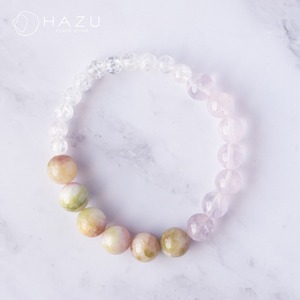 重なり合う花咲くブレス［ウォーターメロントルマリン／ローズクォーツ／クラック水晶］