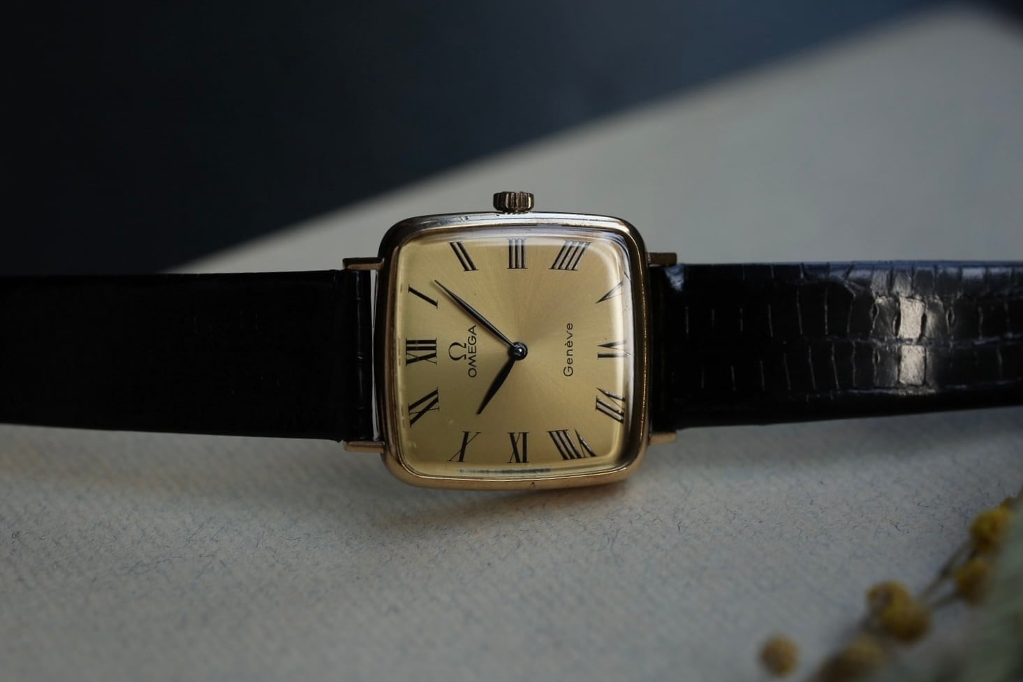 OMEGA】 1975年製 オメガ 『ジュネーブ スクエア』ローマン