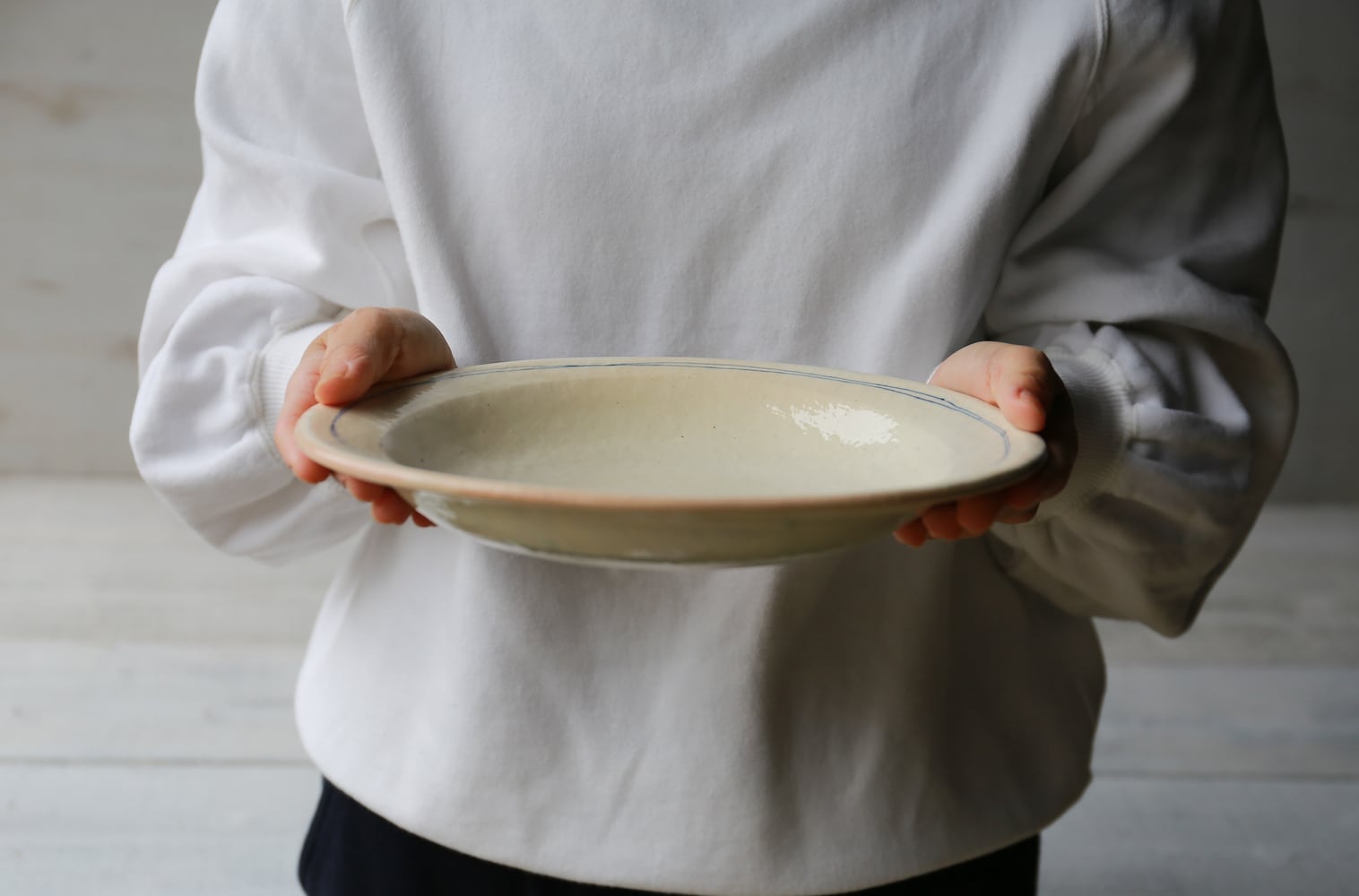 ゴス線 リブ付楕円皿 | 古谷製陶所