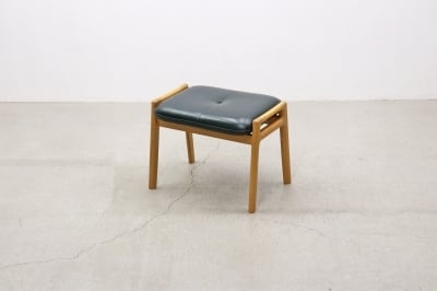 展示品 浜本工芸 No.2010 スツール オットマン オーク 本革 アイボリー 沼津店】浜本工芸 本革 オーク材 オットマン スツール レザー モダン