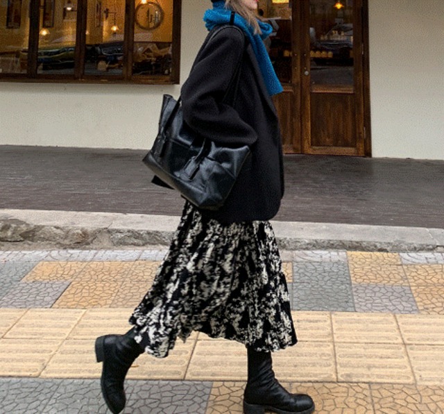 フレアスカート ロング ロング丈 ミモレ丈フレア 大人可愛い きれいめ カジュアル 大人 上品 おしゃれ お洒落 かっこいい レトロ 大人女子 こなれ感 ラフ ラブリー エレガント 存在感 花柄 オールシーズン 10代 20代 30代 40代 レディース オフィス ビジネス OL 通勤 学生 通学 デート お出かけ 旅行 M L ブラック