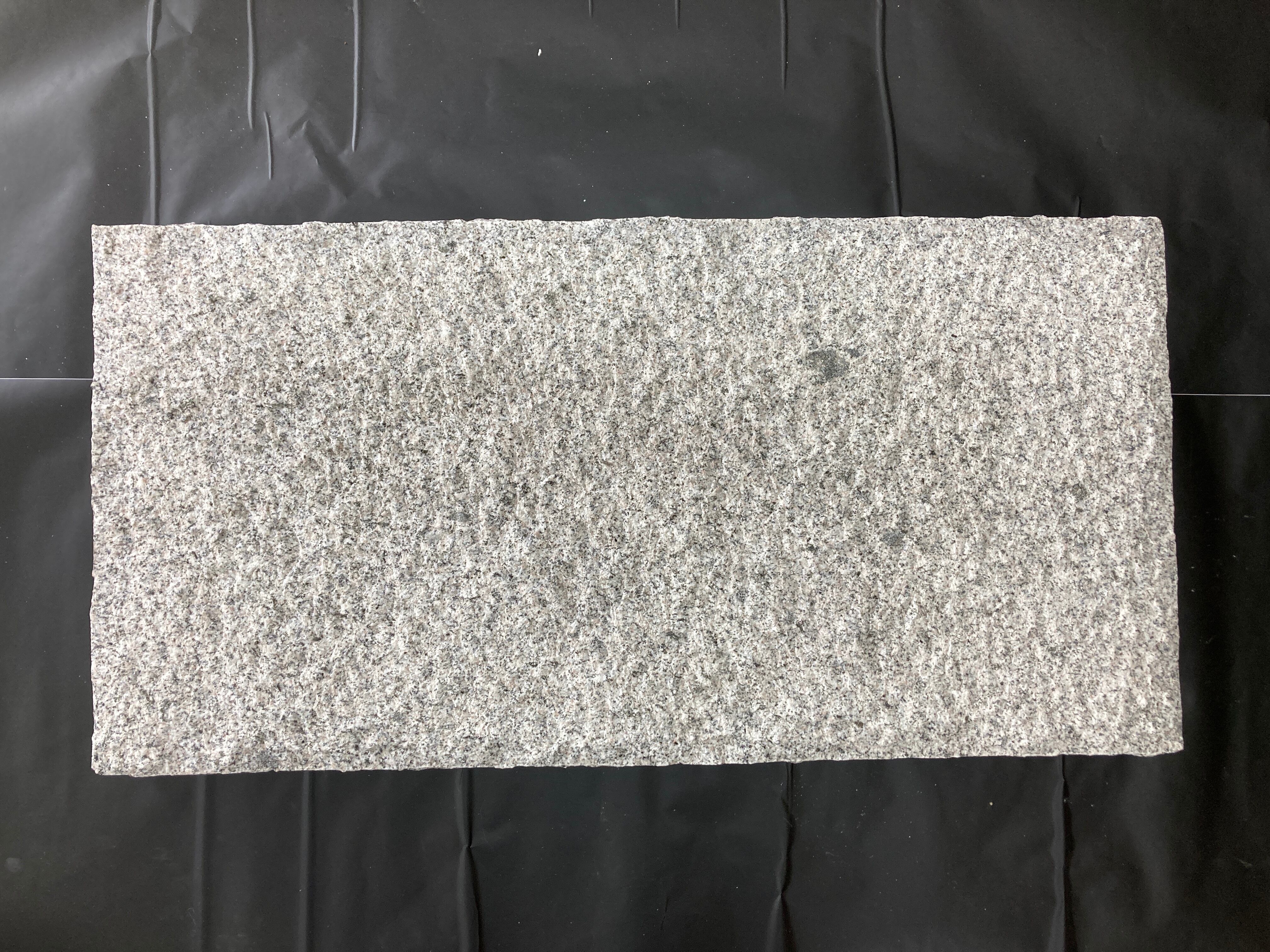 ベトナム産 1丁掛けピンコロ(錆) 9×9×9/㎝ 1箱(500ヶ入り) バラ売り