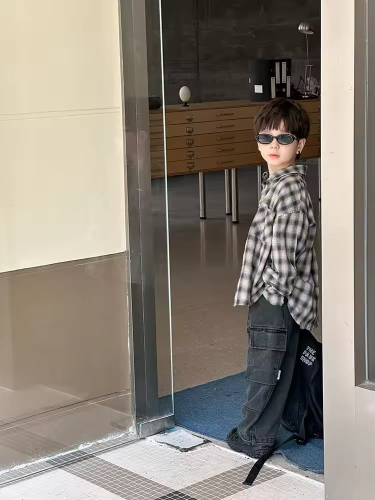 チェックシャツ