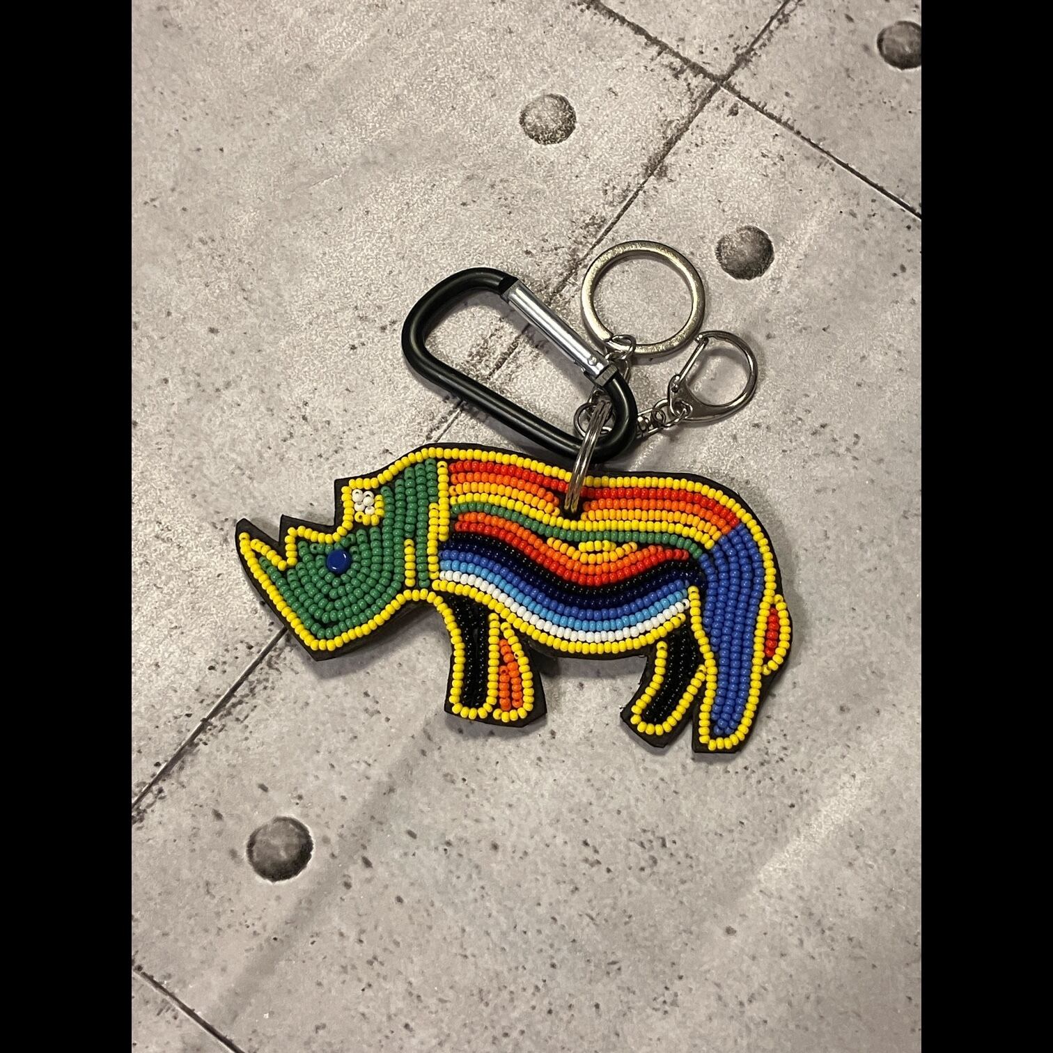 ビーズキーリング　= green face rino=  〔孤児院製作〕