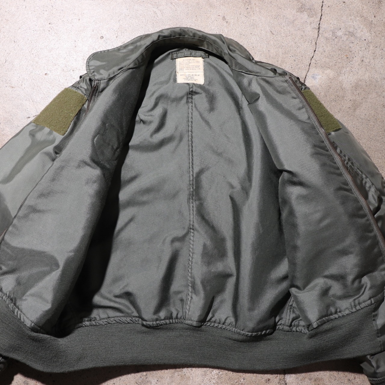 美品 L 80年 初期型 ALPHA CWU-36/P 米軍実物 フライトジャケット