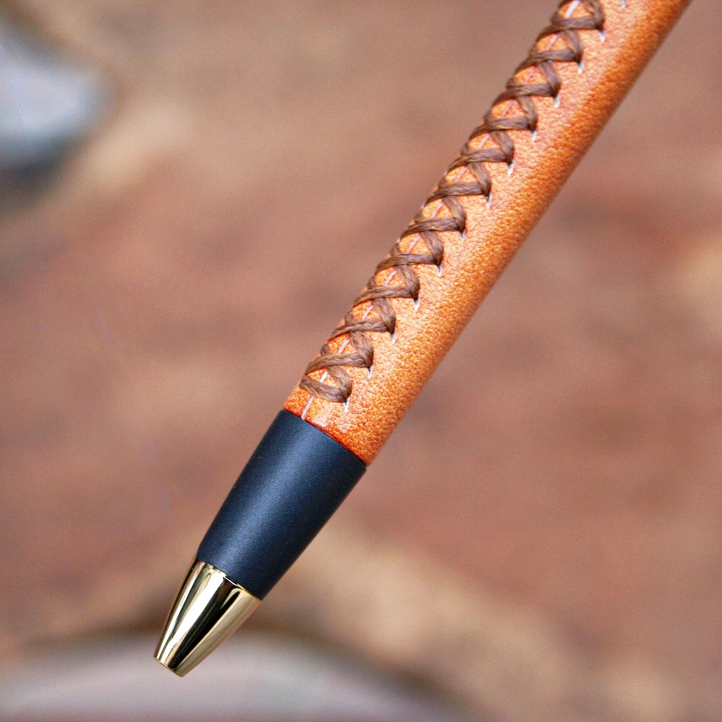 新品未使用　革軸ペン　ヌメ革 オレンジ　シックザール　schicksal 革軸ペン【ヌメ革 オレンジ】 | Schicksal