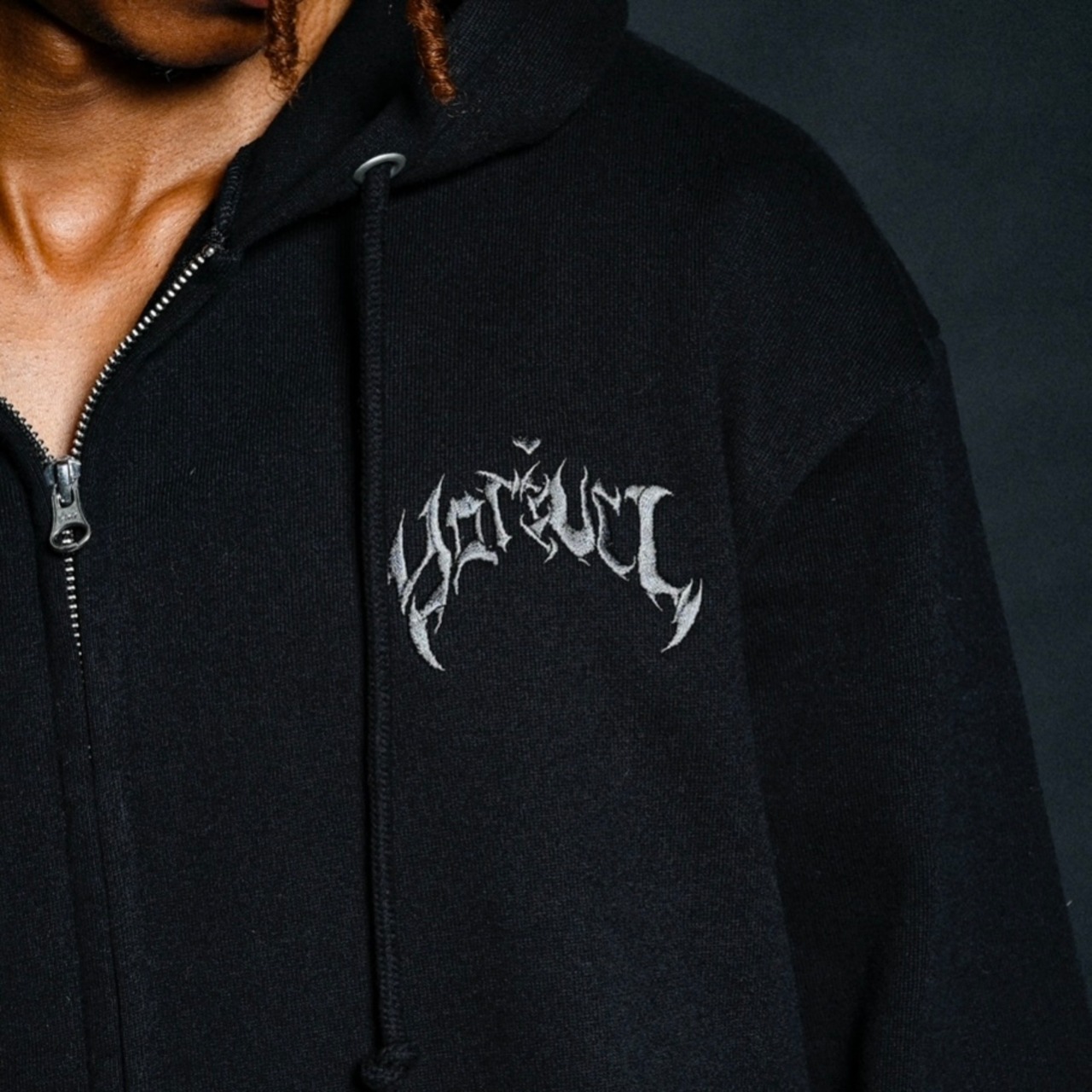 OG LOGO HEAVYWEIGHT ZIP HOODIE