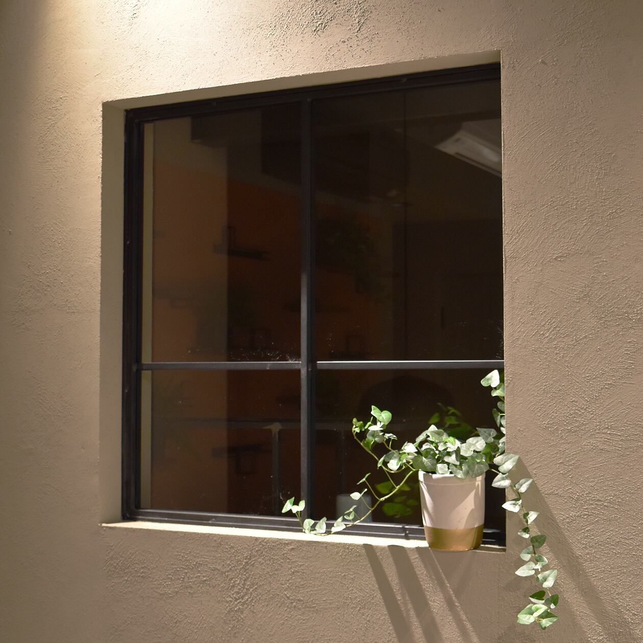 ムク 室内窓 A 780　【MUK-1565】　サンドブラック塗装