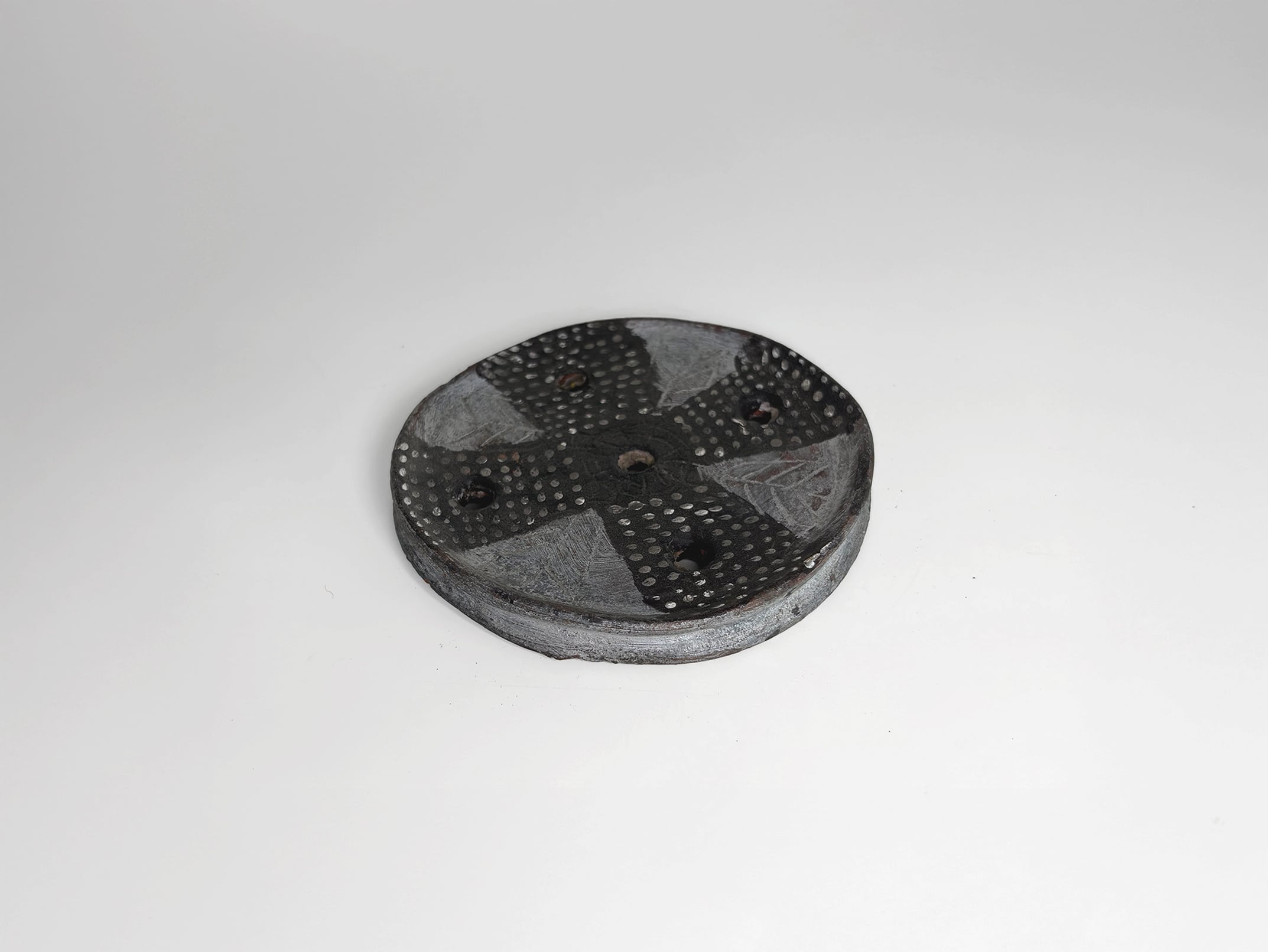 エチオピア リッププレート グレー