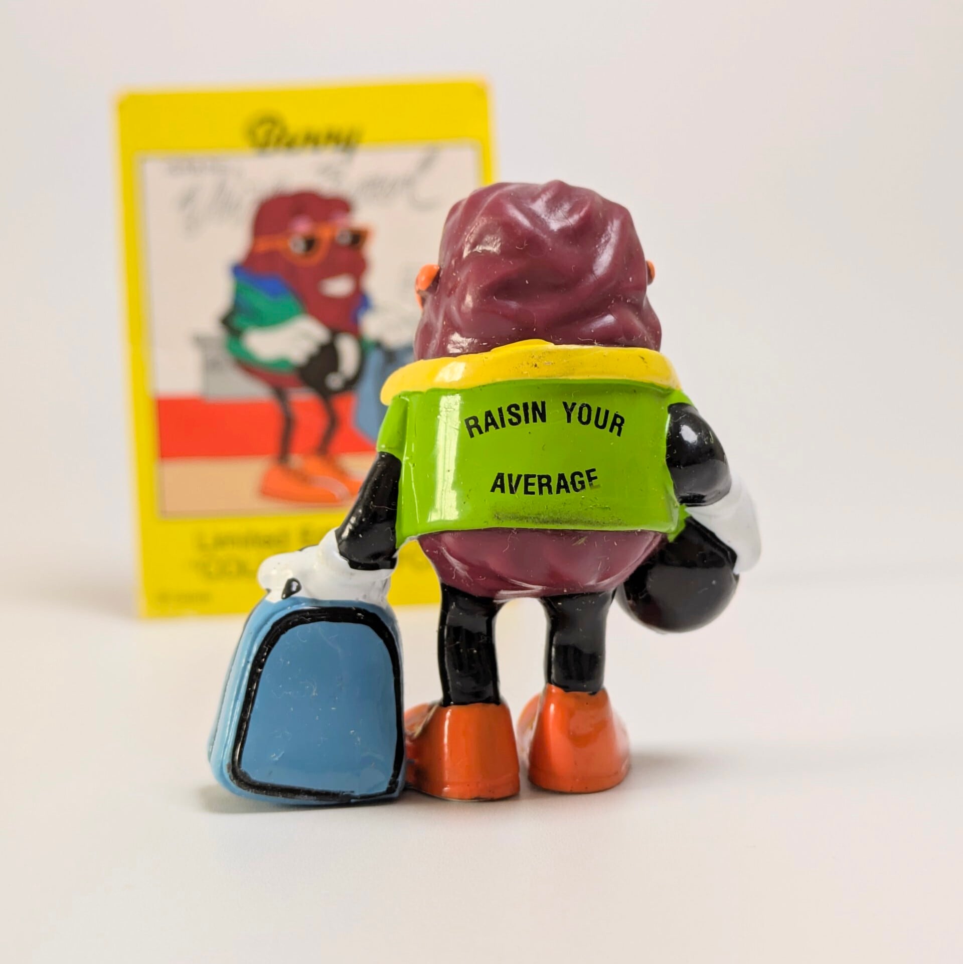 ☆ VINTAGE 1991 ☆ 【 California Raisins（カリフォルニアレーズン）】『 Benny Bowler ( ベニー ) / Hardee's / CARD有り 』 ハーディーズ ミールトイシリーズ / PVC フィギュア ビンテージトイ 〚アメリカン雑貨 アメトイ〛