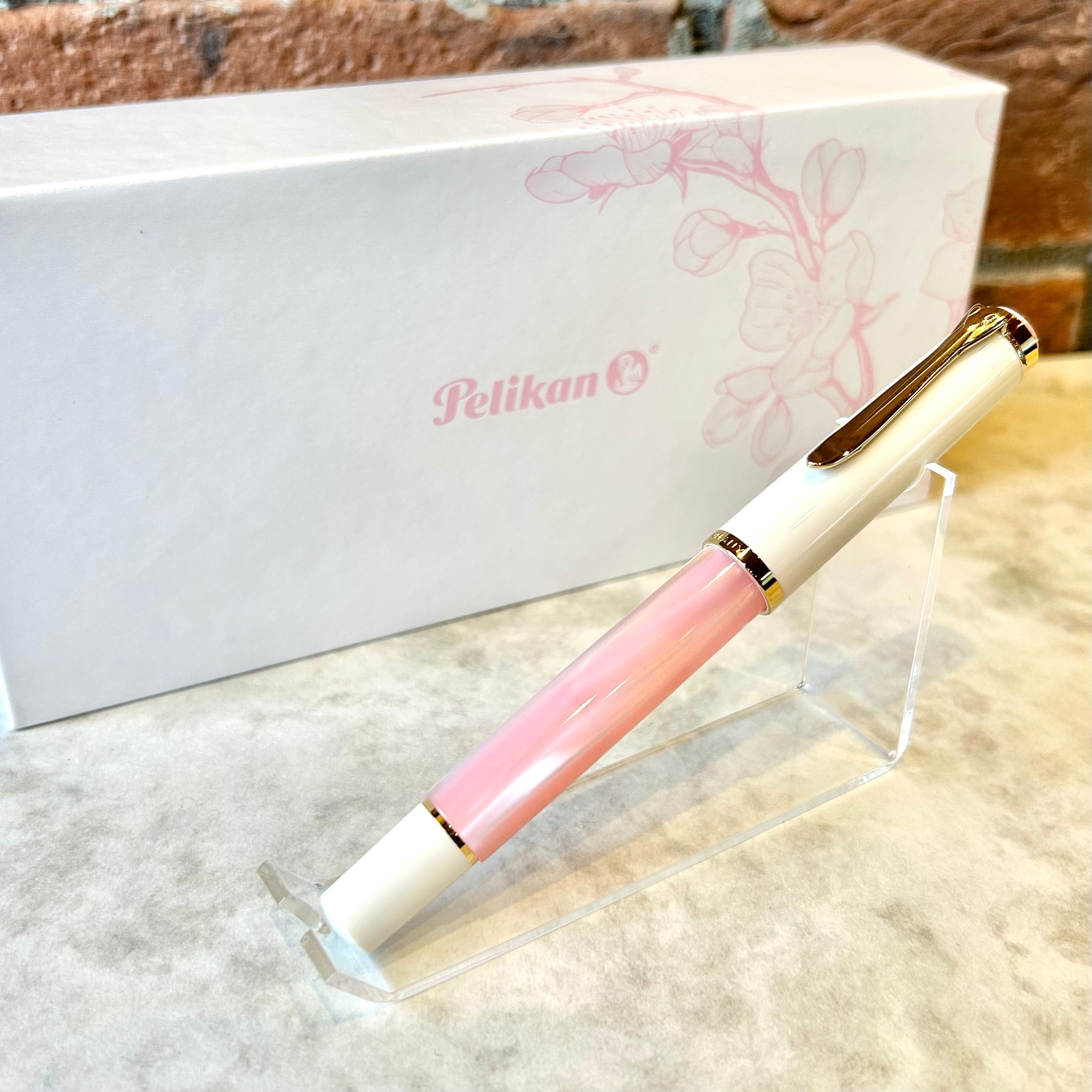 特別生産品】ペリカン 万年筆「クラシックM200 チェリーブロッサム