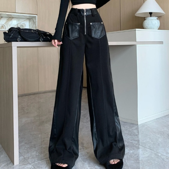 【送料無料】 ワイドパンツ フレア Aライン 異素材 レザー装飾 月 ムーン ロング ファスナー 装飾 かわいい シンプル カジュアル 大人 おしゃれ ラフ 着痩せ ヘルシー 無地 冬 30代 40代 レディース 女性用 ママ デート お出かけ 女子会 お呼ばれ 休日 お茶会 授業参観 着回し 普段使い ファッション コーデ スタイル 楽ちん 体型カバー デイリーユース オーバーシルエット 垢抜け 動きやすい ブラック 大人カラー モノトーン