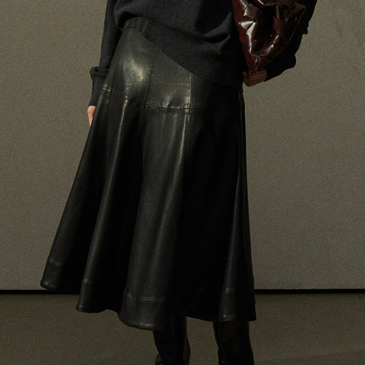 Fake Leather Flare Skirt T3948