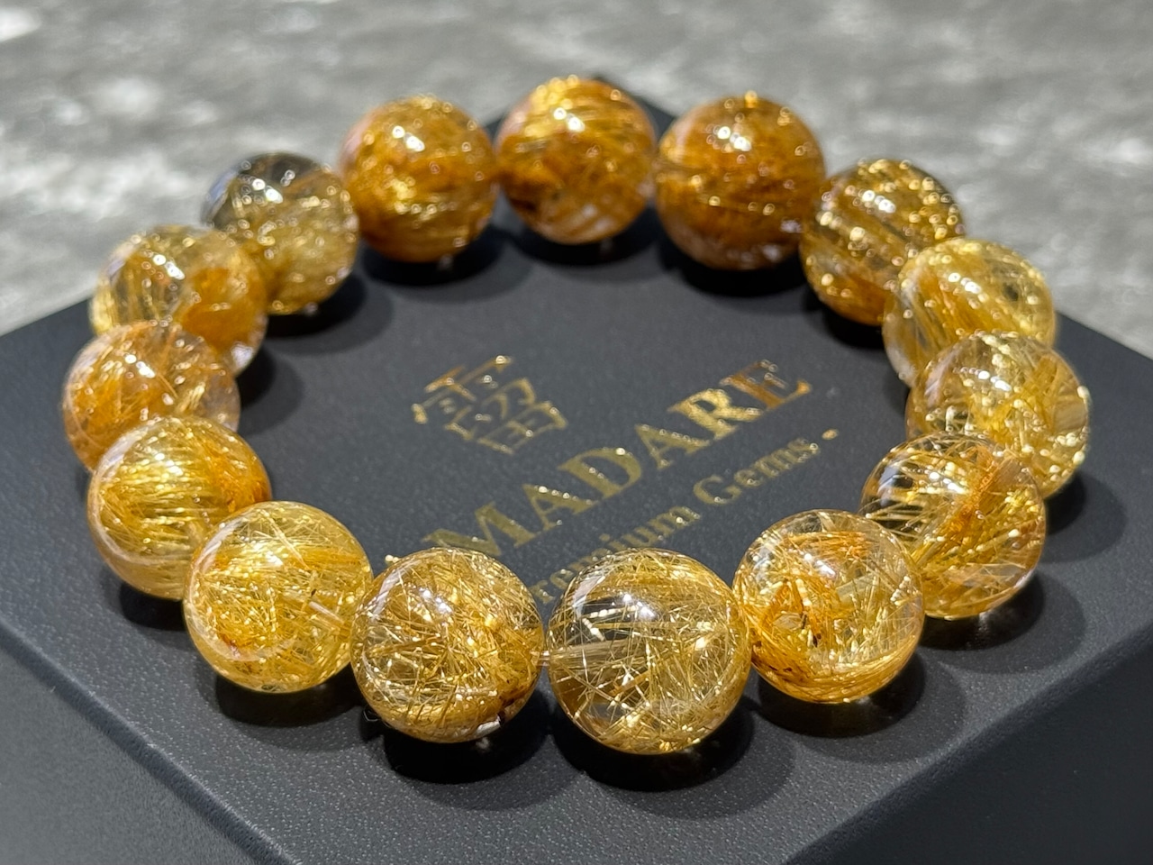 No.1918【SSS】ゴールドルチルクォーツブレスレット