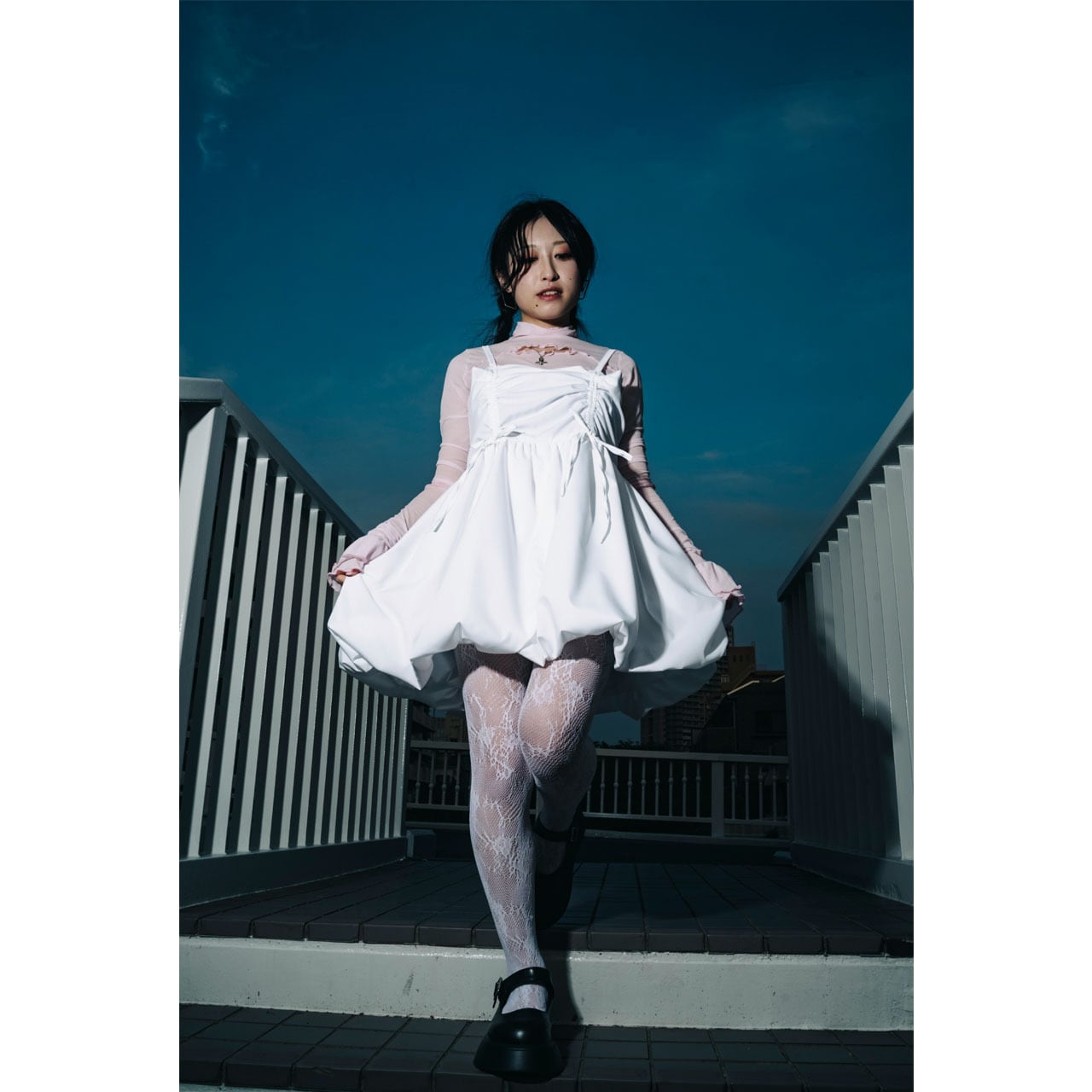 Shirring Tuck Balloon Mini Onepiece | LITZY 公式オンラインストア