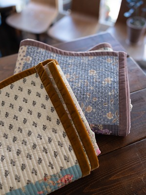 [HUG O WAR]パッチワークpt.キルティングブランケット