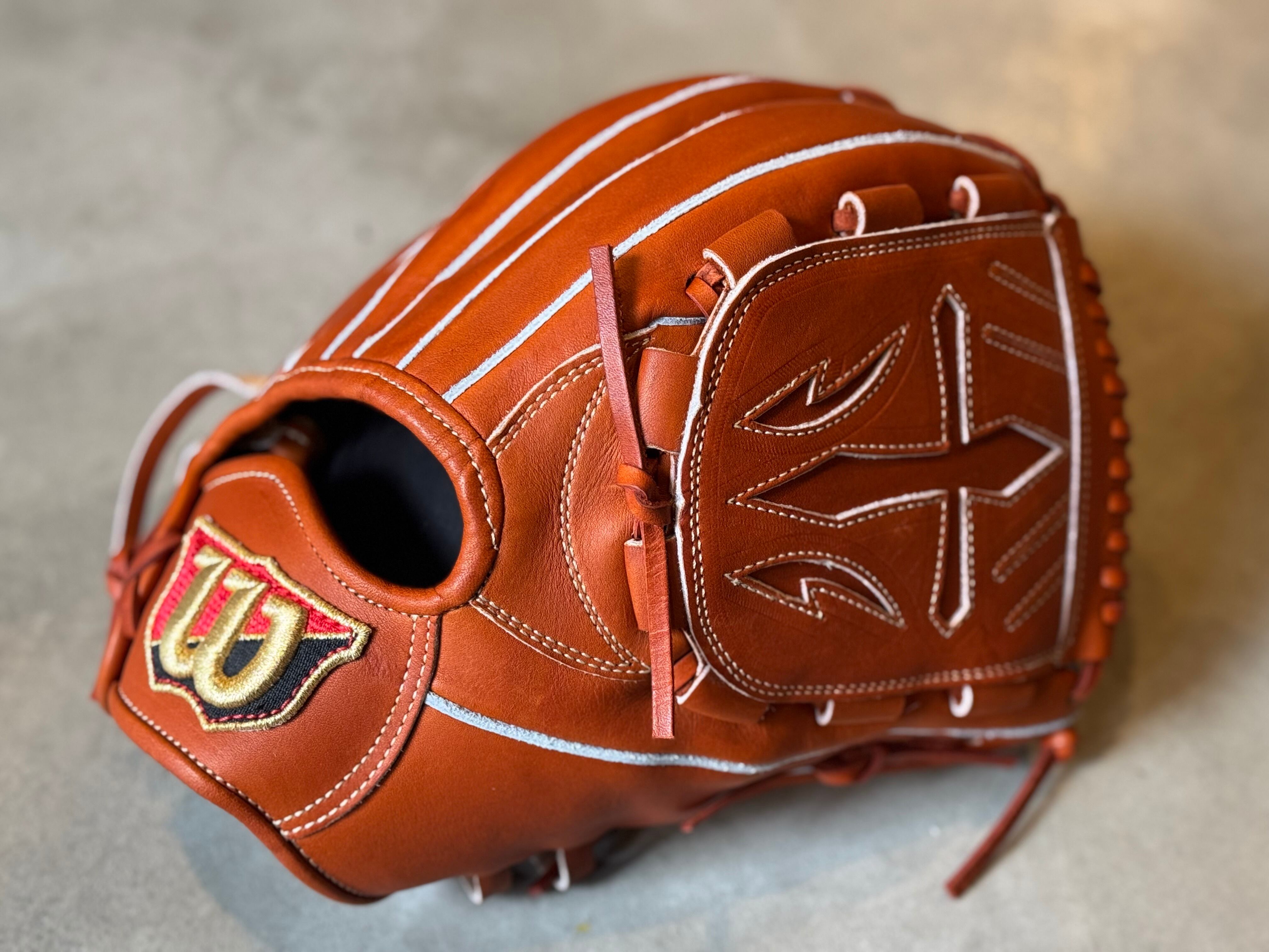 NEWモデル【Wilson】硬式用グローブ 投手用 B23型 ［Wilson中村氏 