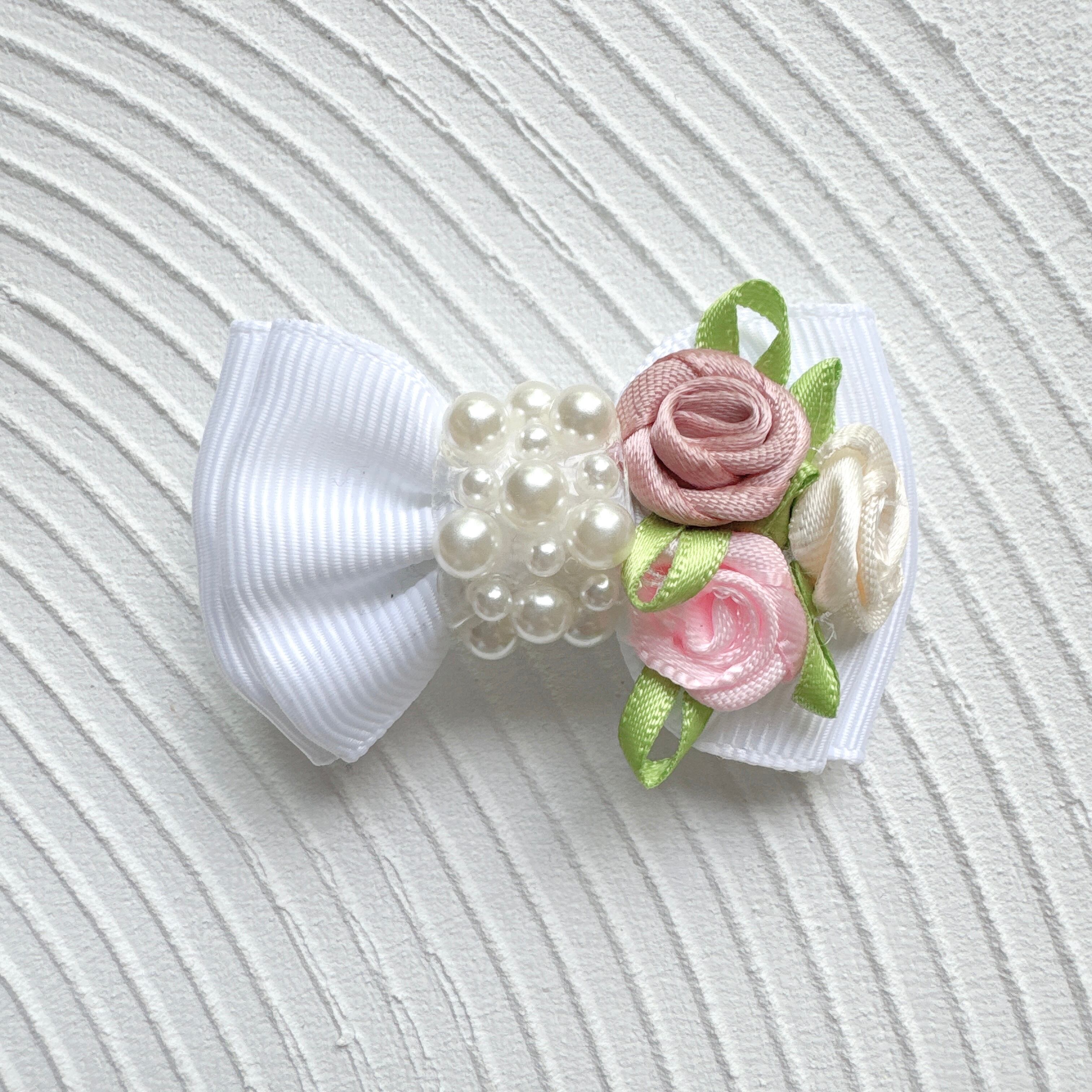 お花とビジュのリボンパッチン