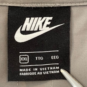 【NIKE】ジャケット 刺繍ロゴ 2XL ビッグサイズ ナイロン ナイキ 秋物 US古着