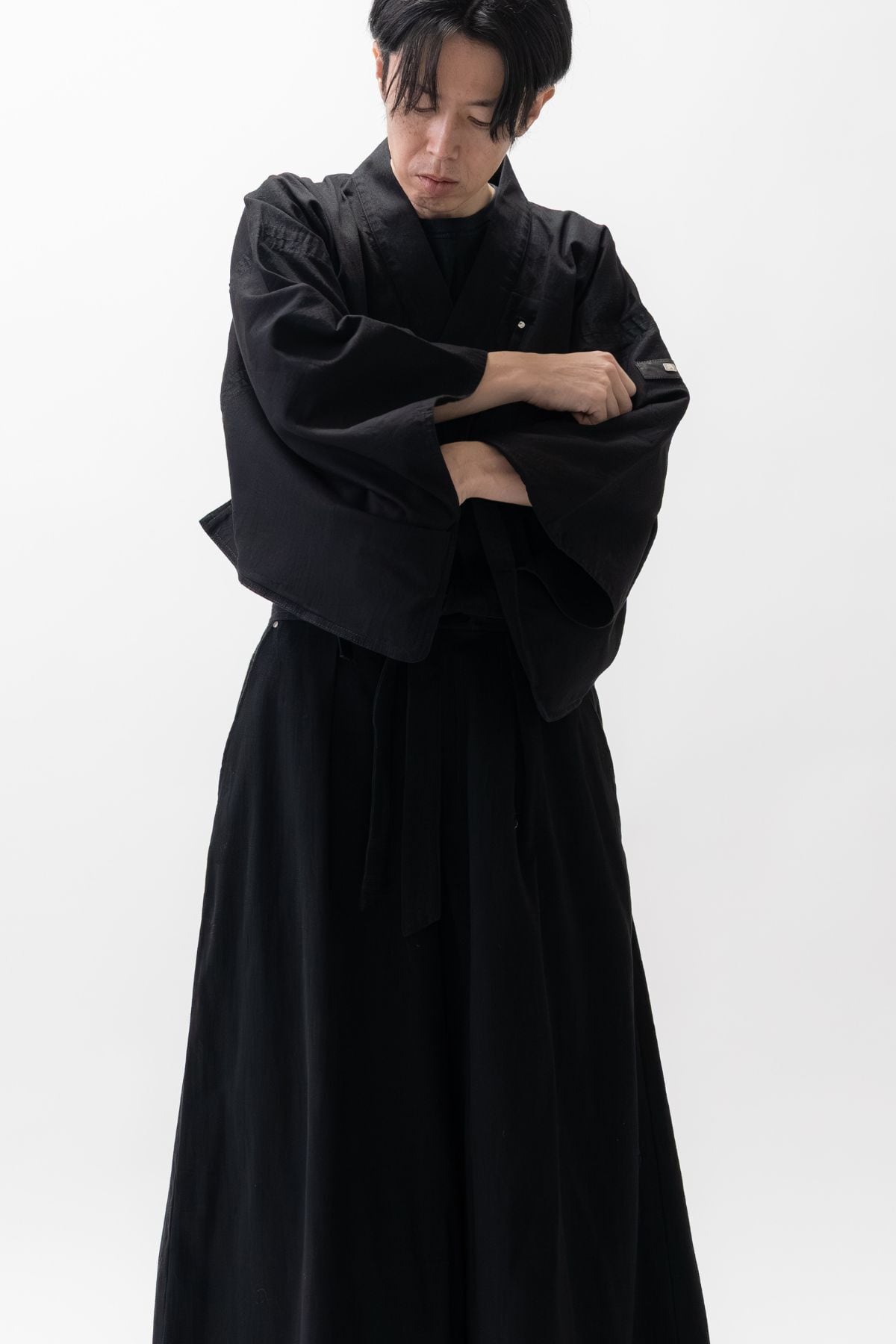10着限定｜予約受付中】理想の和を追求した、ブラックデニム侍作務衣