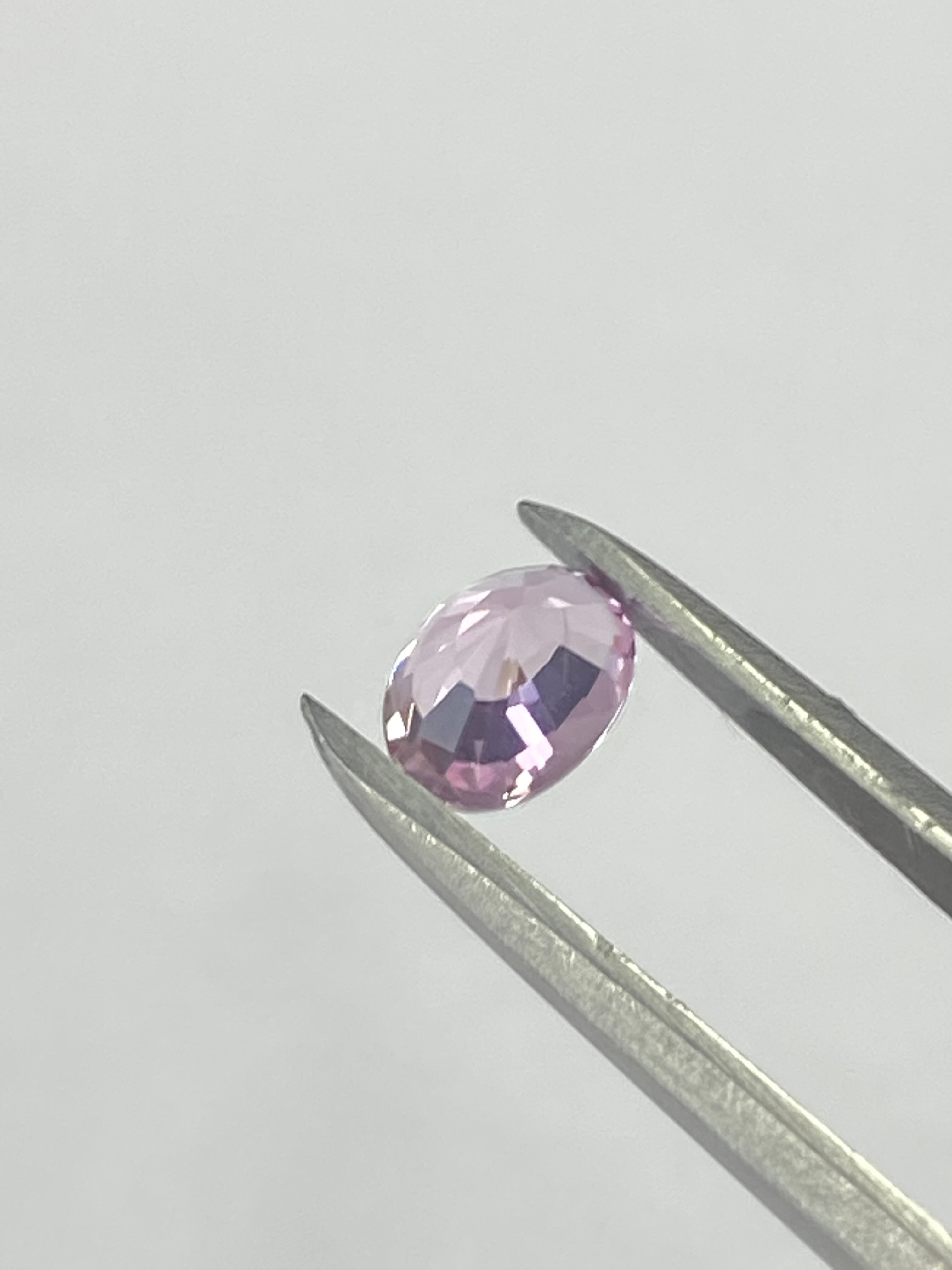 パパラチャサファイア　0.785Ct DGL鑑別付き