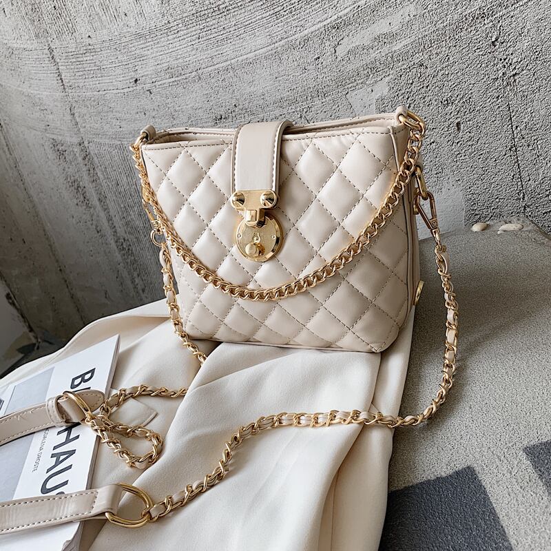 夏のスモールバッグレディースバッグ2020人気の新しい流行のファッションワイルドチェーンメッセンジャーバッグネットレッドレディースバケットバッグ 手作りハンドバック37032812496