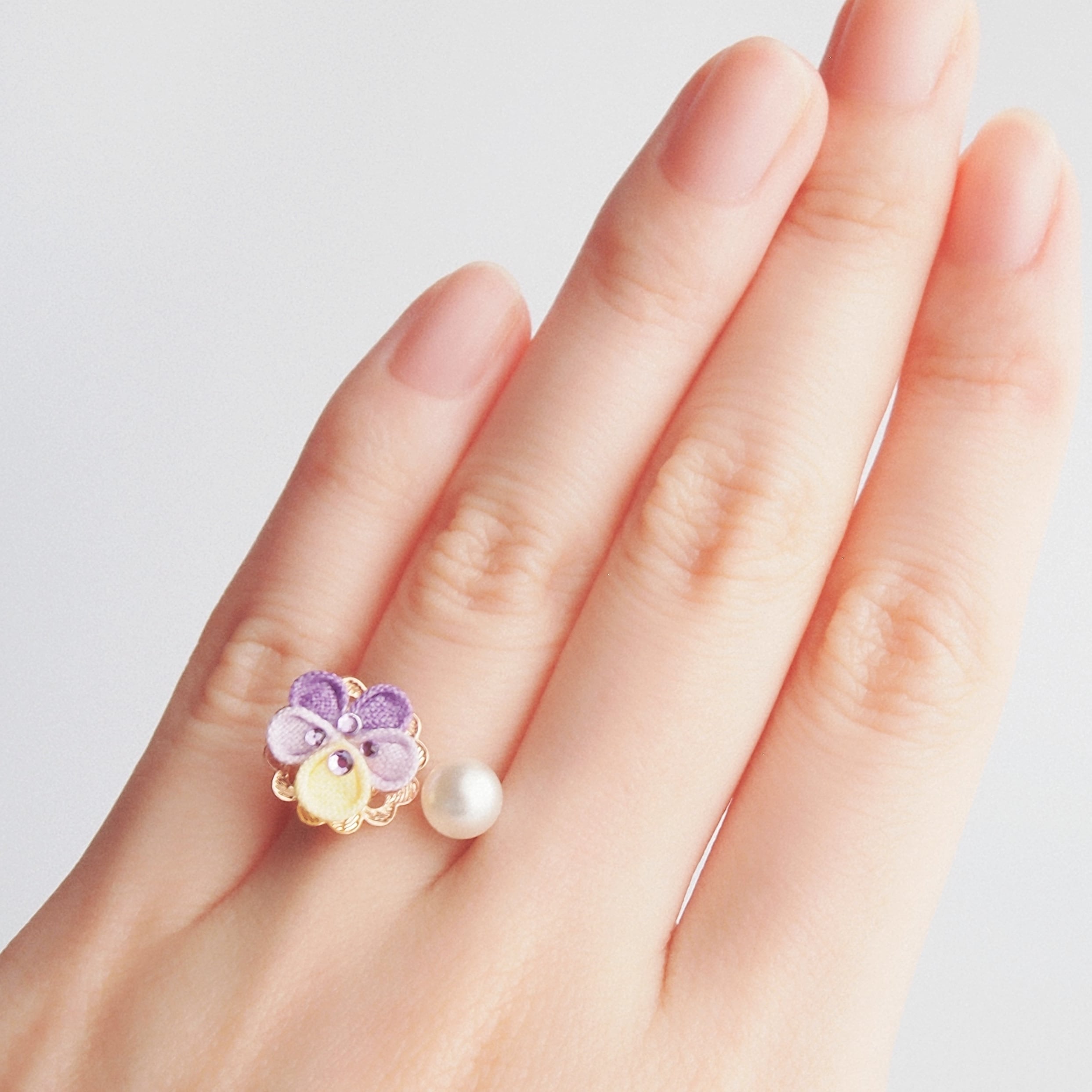 ビオラ リング　⁂　ドライフラワー　指輪　フリーサイズ ビオラ リング ⁂ ドライフラワー 指輪 フリーサイズ