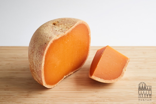 ミモレット6ヶ月熟成　Mimolette 6 M (Jeune)