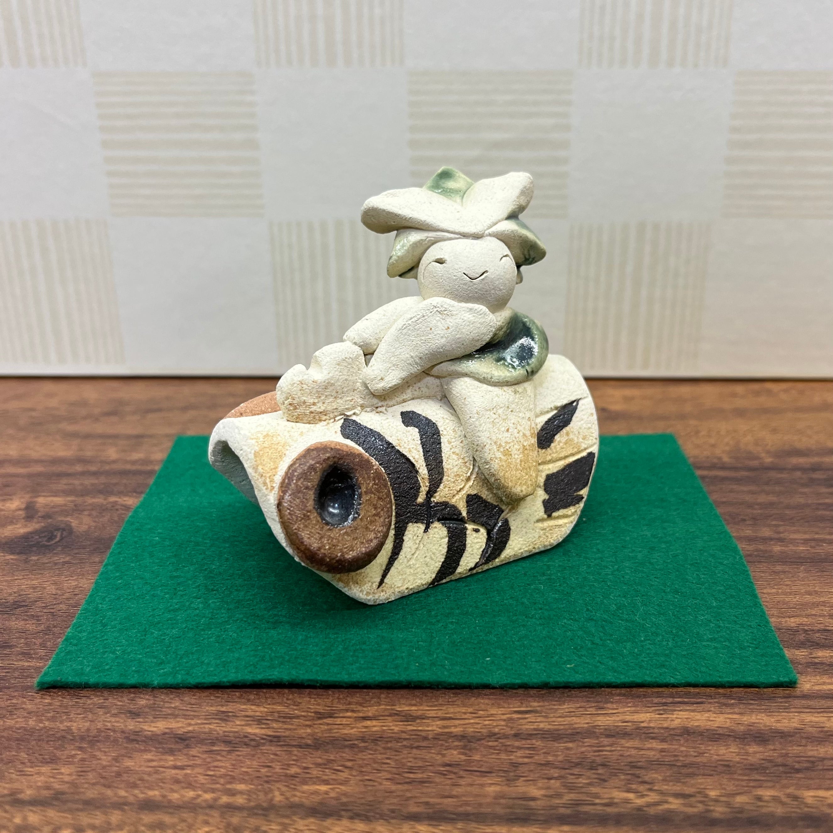 美濃焼 鯉のぼり（小）白（陶器季節置物） | さし源本店
