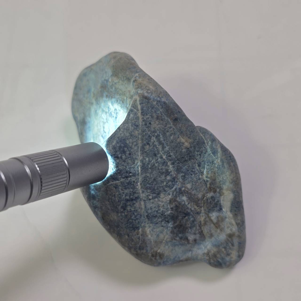 糸魚川翡翠原石　磨き石　水晶　観賞石 入コン沢原石:磨き石:糸魚川翡翠 BGM00149 | 糸魚川翡翠工芸家 赤羽