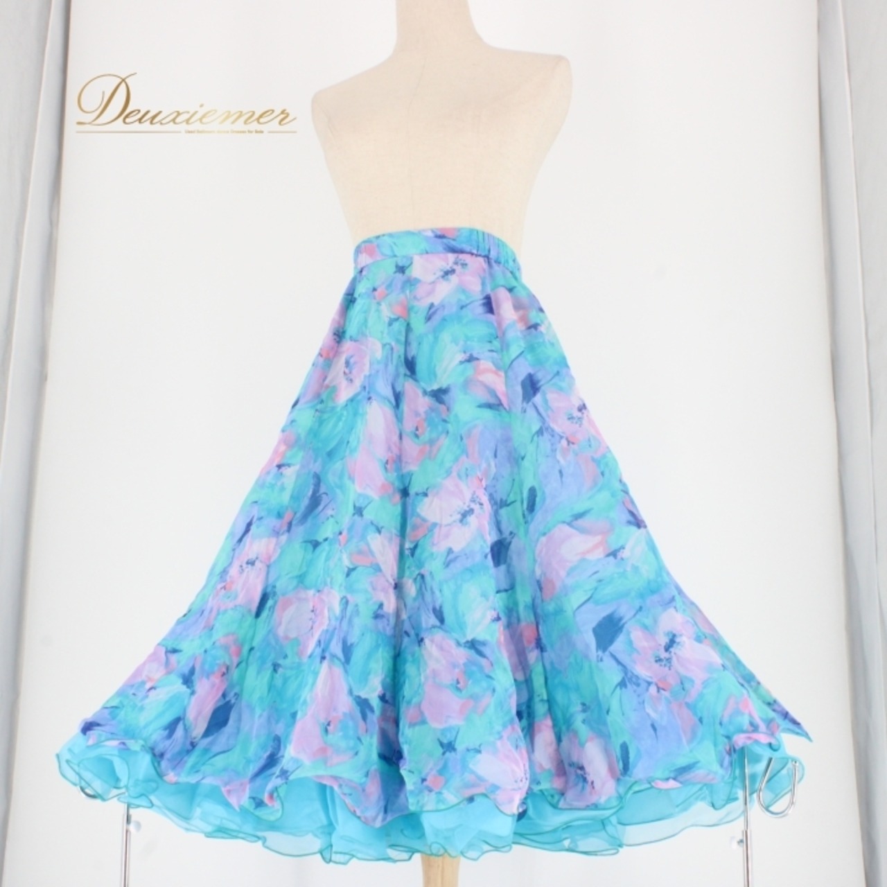 社交ダンス 衣装 スタンダード スカート レッスンウェア レディース 水色 U:NA ユーナ 青 ピンク系 ブルー系 花柄 パニエ 練習着 上品 フラワー デザイン ふんわり 二重スカート 薄手 おしゃれ フェミニン エレガント ダンスウェア 発表会 パフォーマンス 着やすい ストレッチ スカート丈 大人用 Mサイズ 日本製