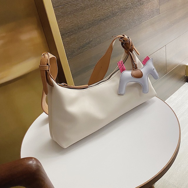 夏のスモールバッグ2020新しい流行のファッション人気の女性バッグワイルドインシングルショルダーネットレッドミルクティーカラーアンダーアームバッグ 手作りハンドバック80341374776