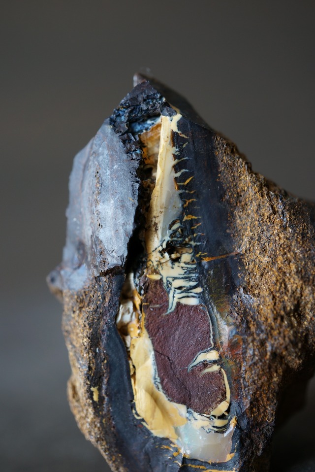 ボルダーオパール  Boulder Opal  992