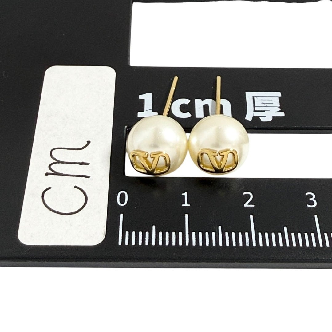 ヴァレンティノ レディース Vロゴ シグネチャー パールビーズ ピアス