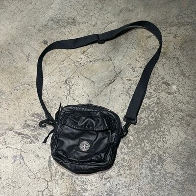 STONE ISLAND ストーンアイランド ボディバッグ ブラック【表参道t  