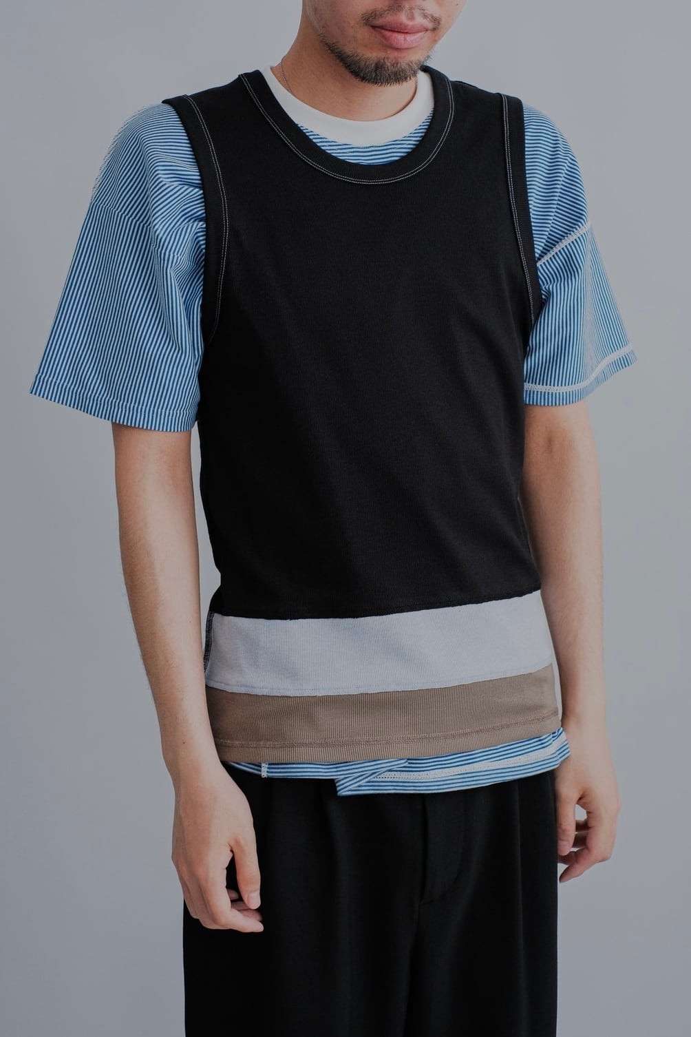 トップス abelia edoward goucha M-17 knit vest GARDEN TOKYO（ガーデントウキョウ）の「Abelia Edoward Goucha/Hooded