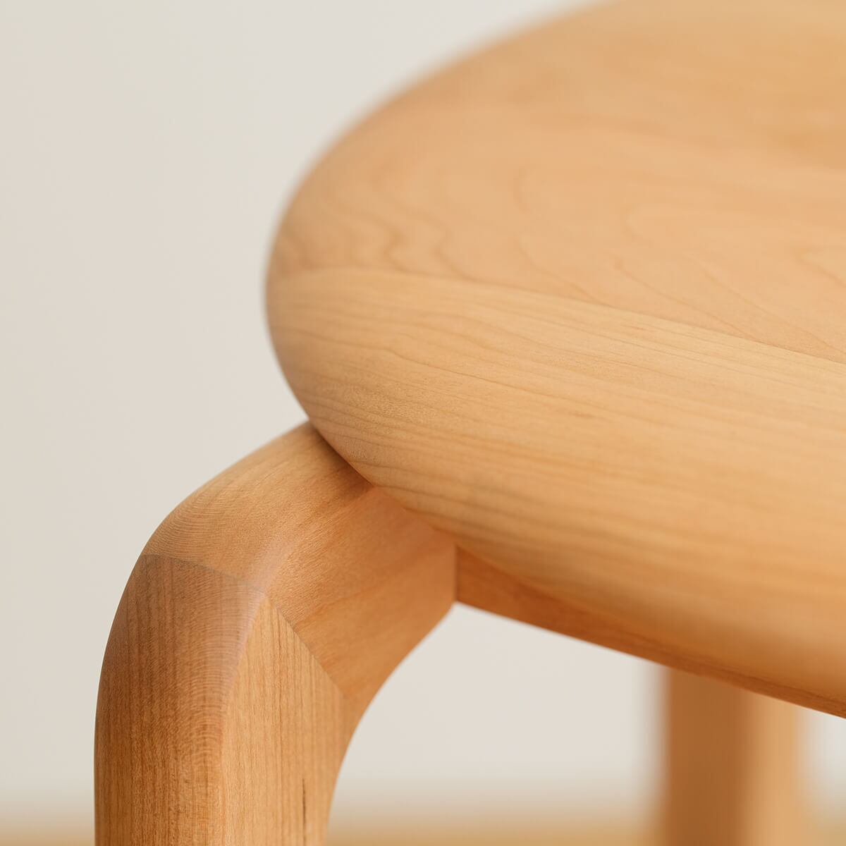 DENTO LISCO STOOL 4本脚 チェリー | Have Fun Furniture