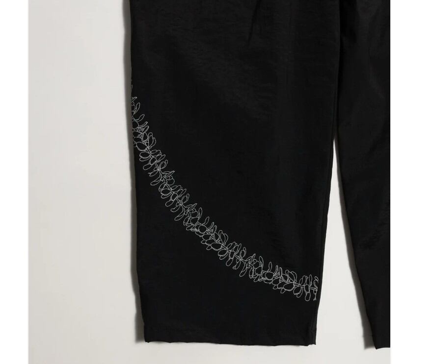 salvagepublic/ナイロンパンツ￥23,000(25,300)