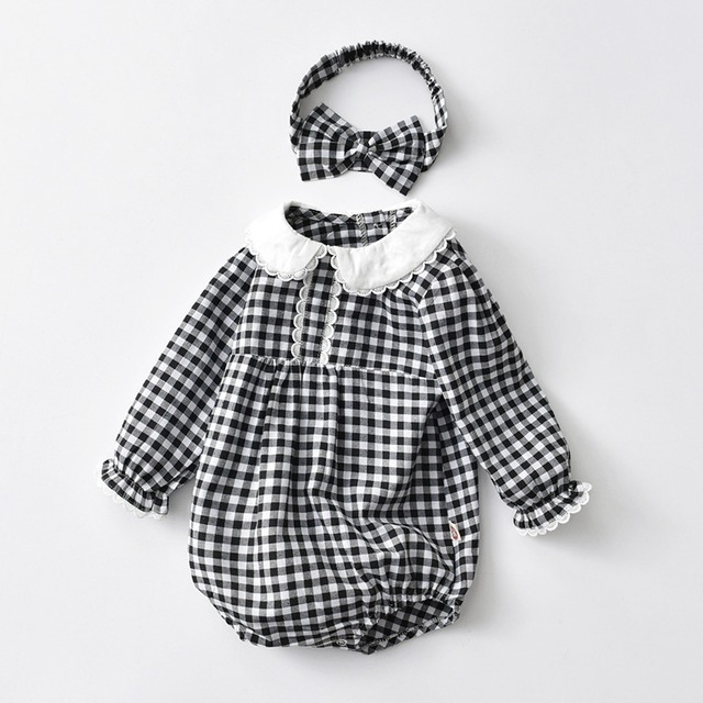 モノトーンチェックの長袖ロンパース(ヘアバンド付き)