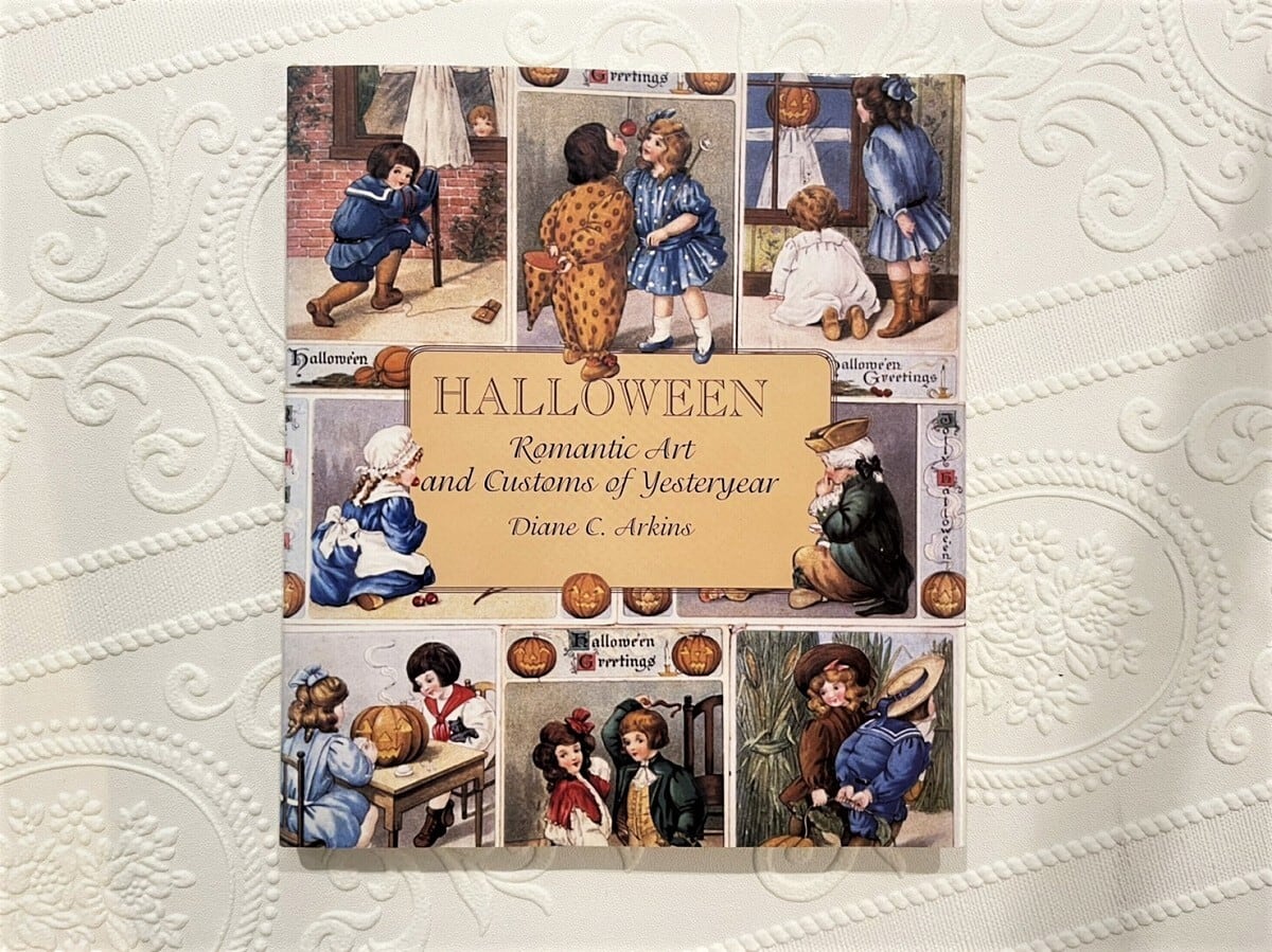 【DP081】Halloween: Romantic Art and Customs of Yesteryear /visual book