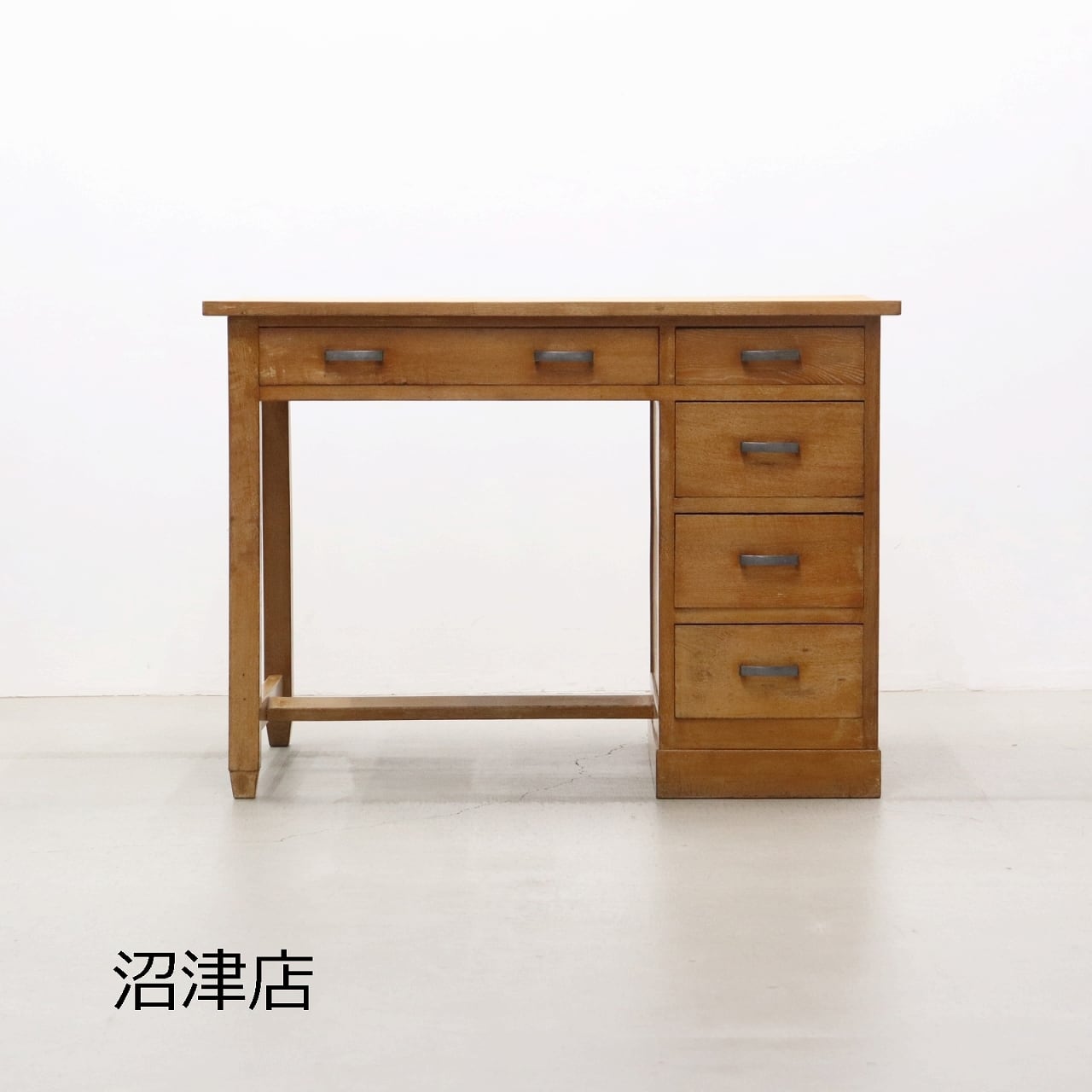 【沼津店】レトロ 無垢材 片袖机 作業台 PC デスク 書斎 展示台 飾り台 ヴィンテージ PLT23174