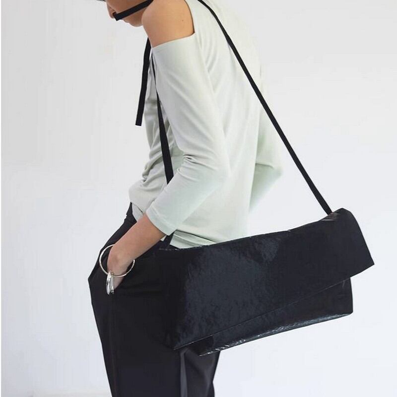 waxed leather large capacity shoulder bag W00117