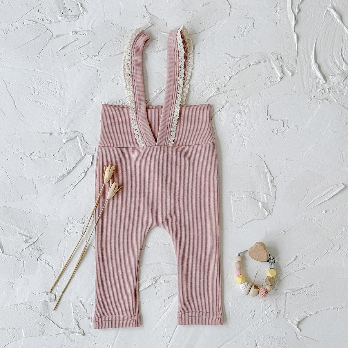 フリルサスペンダー付きレギンス