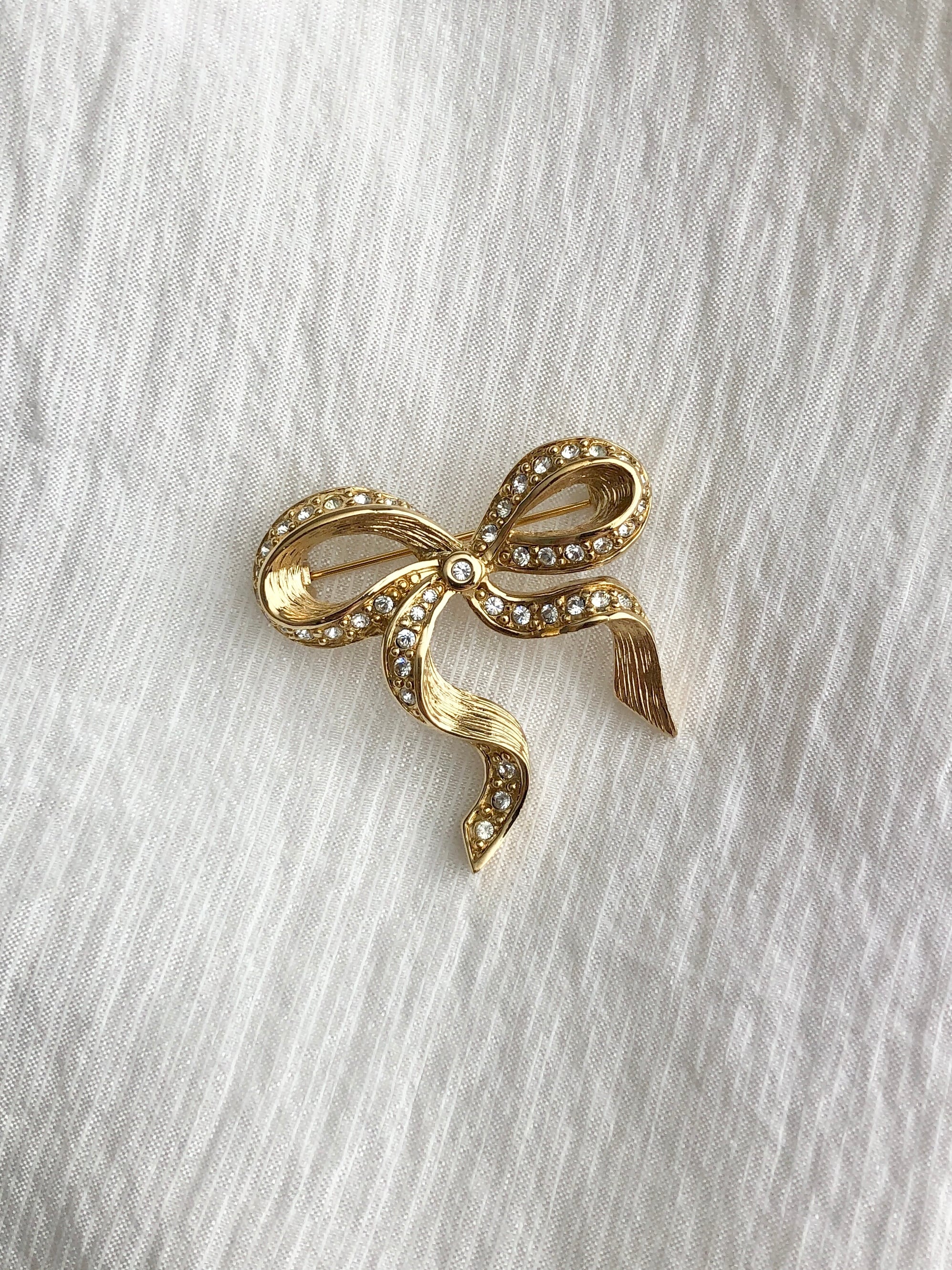 【SALE/37%OFF】 ディオール Dior 葉っぱ ブローチ(クリスチャンディオール その他