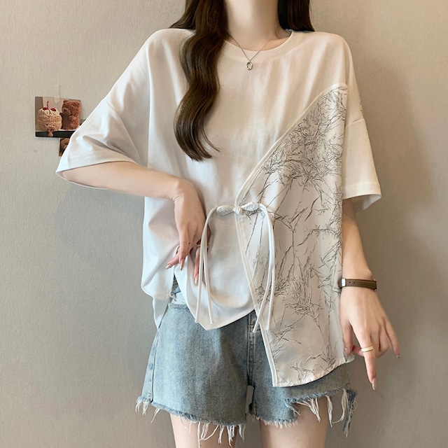 【QIAOXINYOUリーズ】★チャイナ風トップス★ 2color Tシャツ レディース チャイナボタン 黒 白 水墨柄 不規則 切り替え