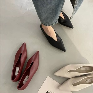 Vカットポインテッドトゥパンプス　　230039