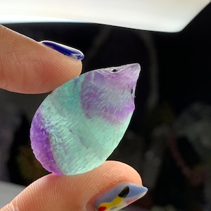 ラベンダーアメジスト原石クラスター・フローライトハリネズミ付き